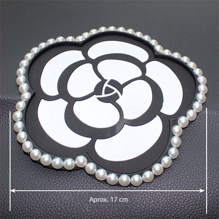 Ornament decorativ auto cu covoraș anti-alunecare, PU, camelia cu diamante, personalizabil, brand Purple Yuchen Lan