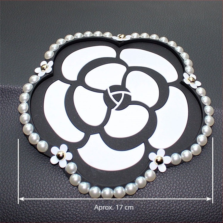 Ornament decorativ auto cu covoraș anti-alunecare, PU, camelia cu diamante, personalizabil, brand Purple Yuchen Lan