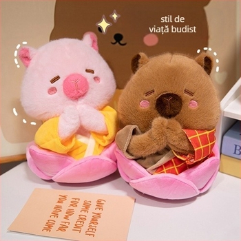 Jucărie din pluș Capybara în stil Buddha cu popcorn și cartofi prăjiți — pluș ultra moale de tip scurt, umplutură din spumă, ambalaj în cutie color (Vârsta 0–3 ani; Pluș ultra moale; Umplutură din spumă; Cutie color)