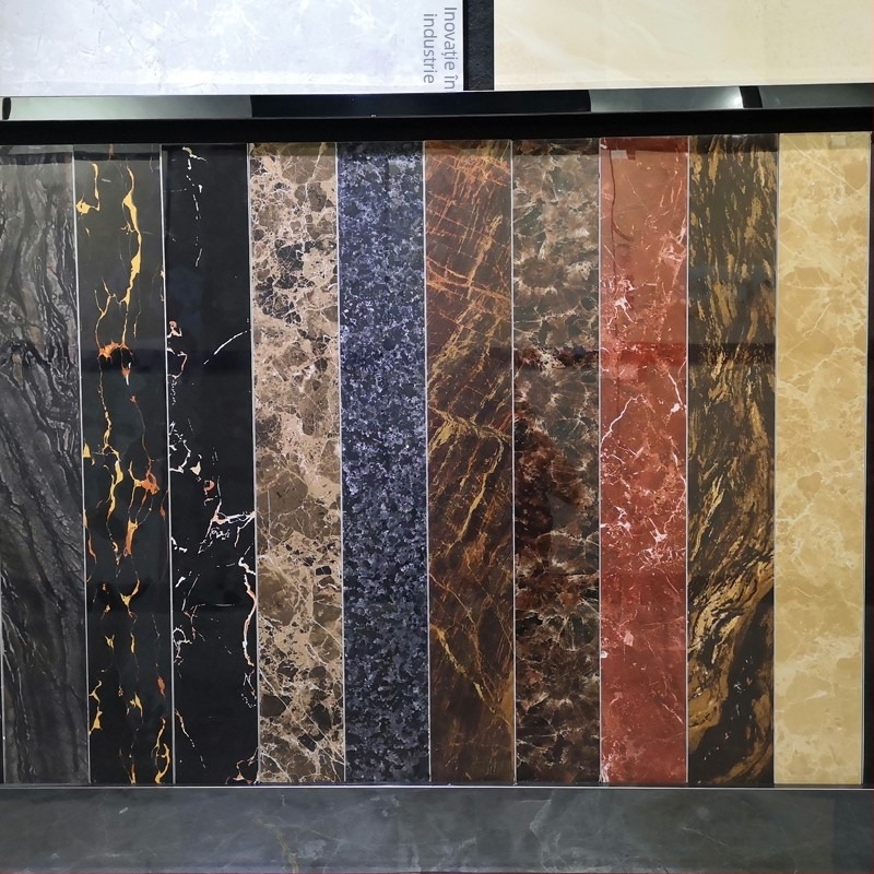 Gresie glazurată cu textură de marmură, densitate mare, absorbție de apă redusă (<0,5%), rezistență mare la șoc termic, rezistență înaltă la comprimare.