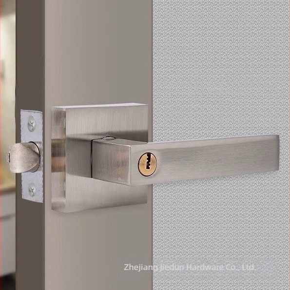 Încuietoare de ușă din aliaj de zinc, tip ball lock, model Ball lock tongue, pentru uși din lemn, design simplu și robust