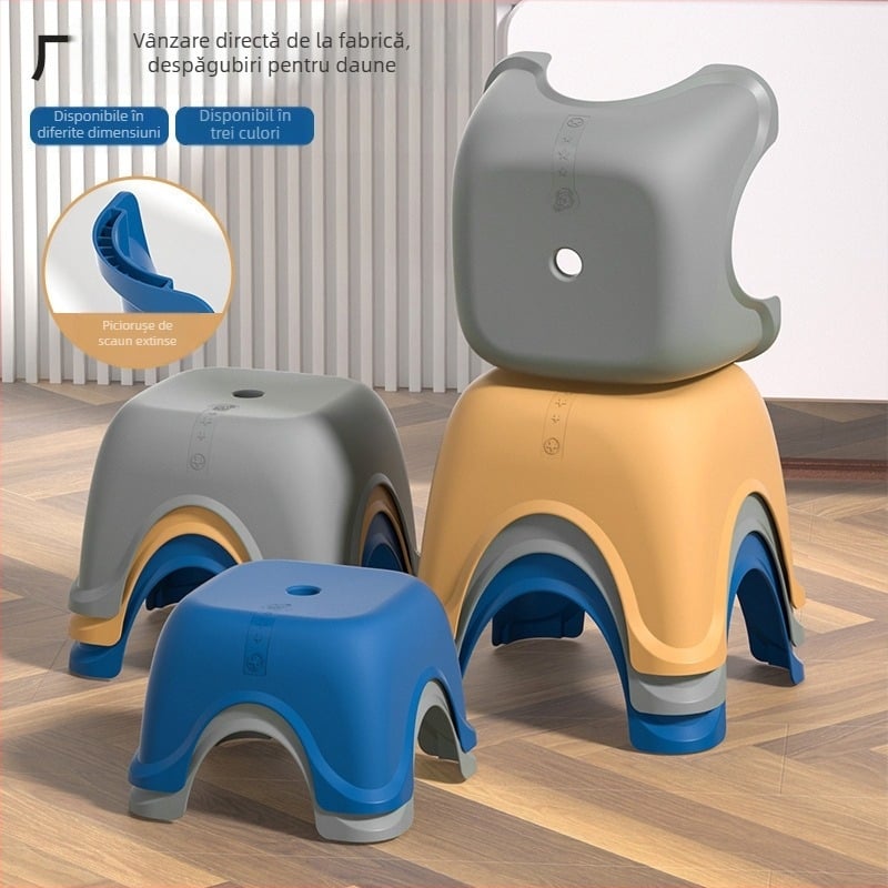 Taburet minimalist din plastic, design pătrat, ne pliabil; origine Jieyang; articol 5096; export transfrontalier: Da; import: Nu
