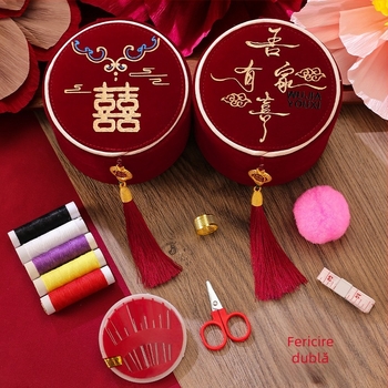 Cutie de cusut pentru nuntă - kit de broderie din pânză pentru mireasă | Brand: Romantic happy event | Cod produs: Wedding sewing box | Material: Pânză | Componente: Broderie