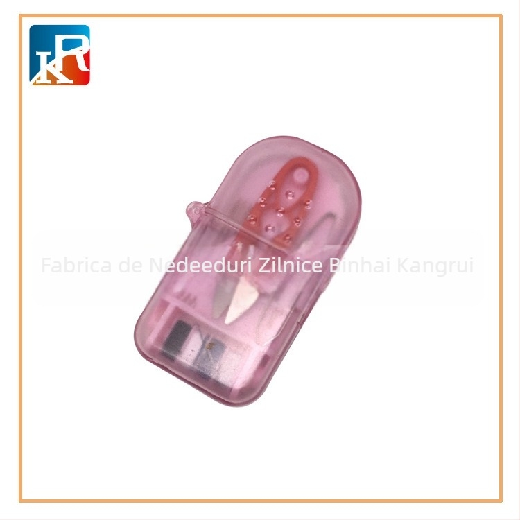 Cutie din plastic pentru cusut cu organizator – include foarfecă, pensetă, ață poliester și ace de cusut (material: plastic; conținut: foarfecă, pensetă, ață, ace; stil: simplu).