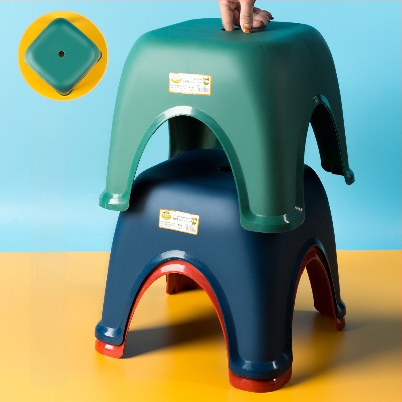 Scaun mic din plastic pentru uz casnic, antiderapant pentru baie și toaletă, material PP