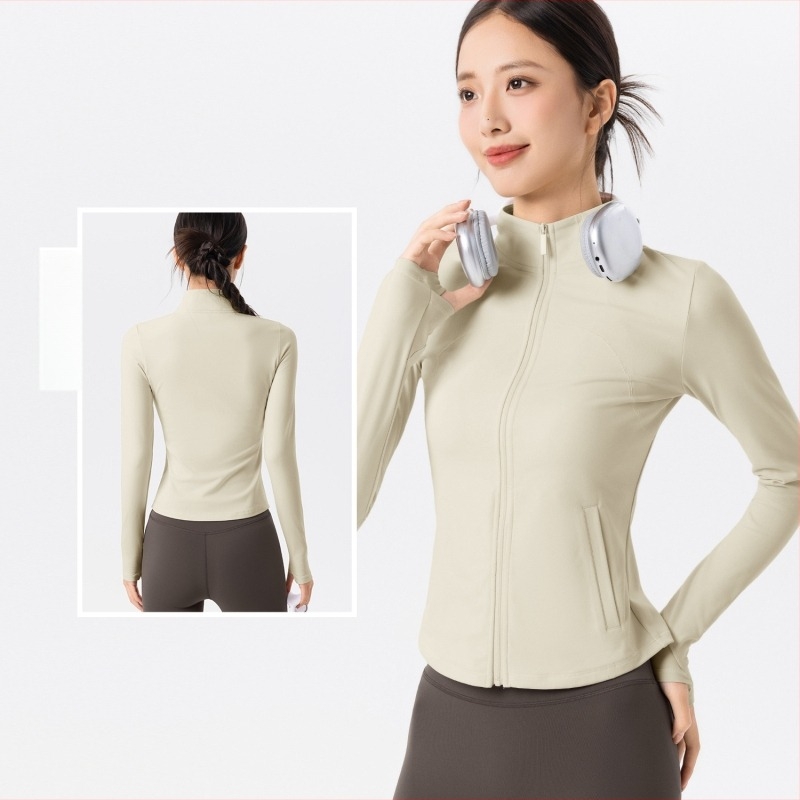 Jachetă de yoga, croială Slim Fit, mâneci lungi, lungime talie, fleece cald, material Cloud Feel dublu față, compoziție 80% nylon, 20% spandex