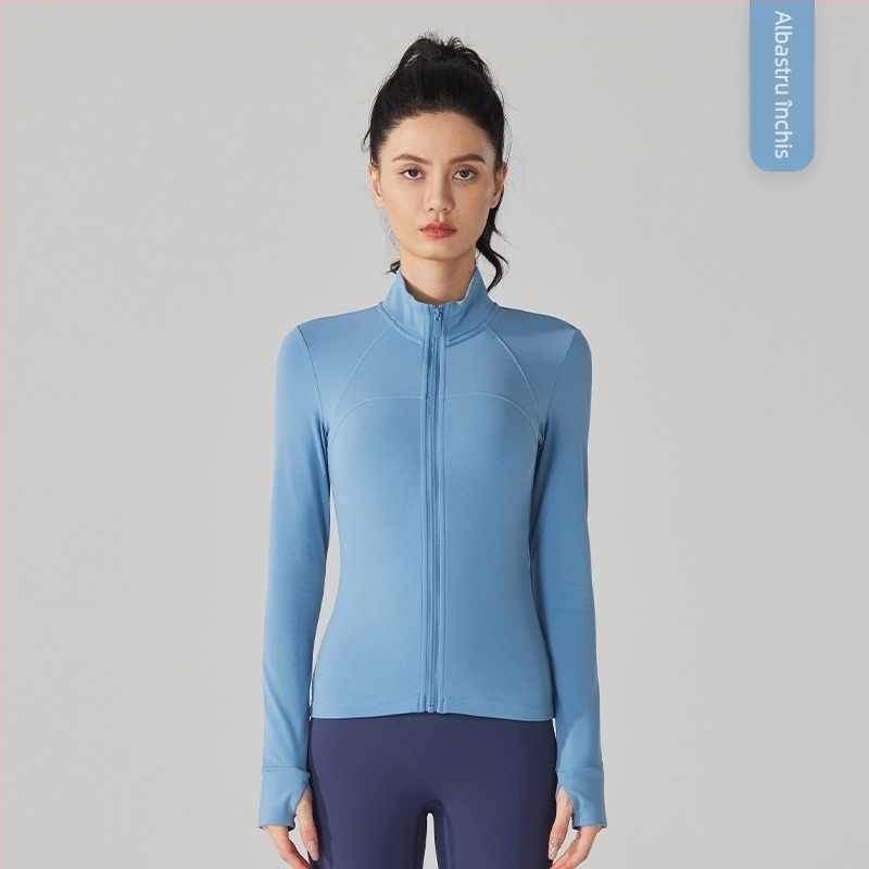 Geacă pentru femei, căptușită cu fleece, exterior din nylon-velur, guler înalt, fermoar frontal.