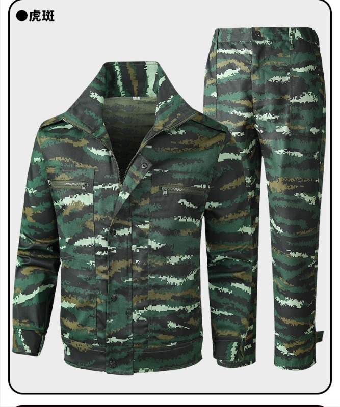 Îmbrăcăminte camuflaj pentru activități în aer liber — respirabilă, rezistentă la abraziune; Model camuflaj; Material: fibră chimică; Sezoane: vară, primăvară, toamnă; Potrivit pentru alergare, drumeții și tir.