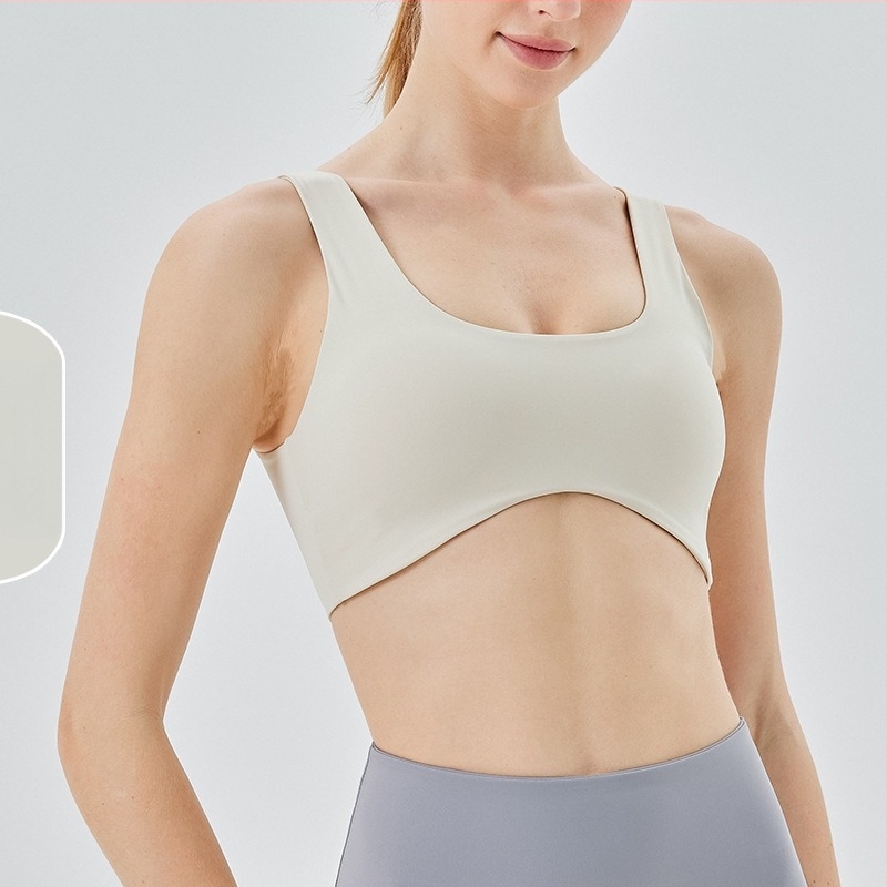 Sutien sport; Push-Up și Shockproof; cupe 3/4; formă a cupei medii; material principal 75% nylon, căptușeală 25% spandex