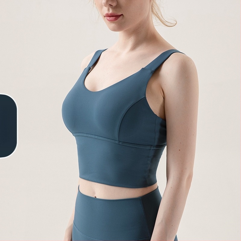 Sutien sport; Push-Up și Shockproof; cupe 3/4; formă a cupei medii; material principal 75% nylon, căptușeală 25% spandex