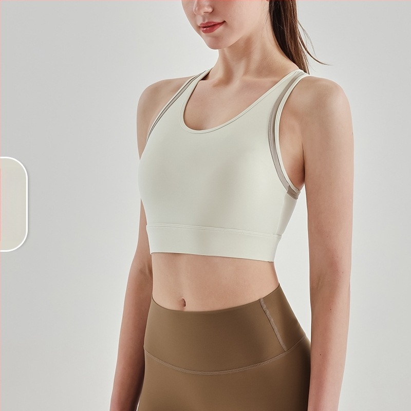 Sutien sport; Push-Up și Shockproof; cupe 3/4; formă a cupei medii; material principal 75% nylon, căptușeală 25% spandex