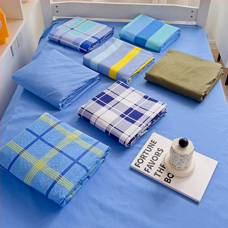 Set de lenjerie de pat din bumbac 100%, trei piese, în dungi; densitatea țesăturii 133x72; fire 30s; imprimare prin reacție și vopsire; țesătură simplă; personalizare disponibilă; Junshengda