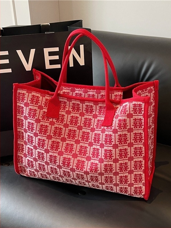 Geantă de nuntă din pânză, tote în stil literar-artist național, formă orizontală pătrată, închidere cu fermoar, buzunar interior cu fermoar