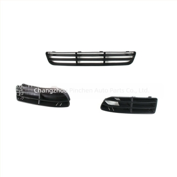 Grilajă inferioară din plasă pentru bara față VW Bora 1999-2005 | Material: ABS plastic | Montaj: bara | Numar accesorii: 1J5853677C, 1J5853666C, 1J5853665B | Brand: CZPINCHEN