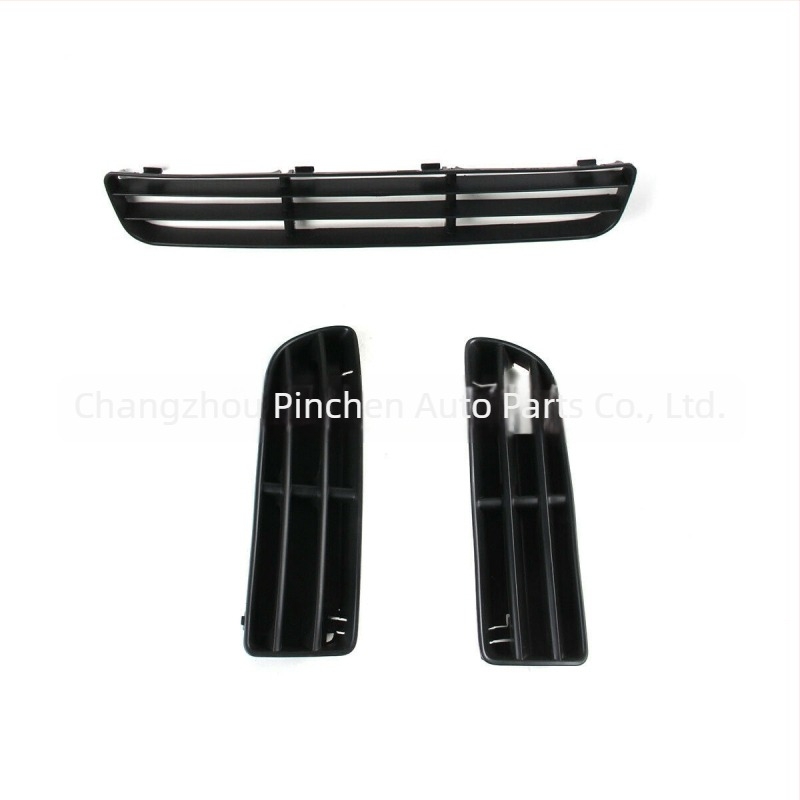 Grilajă inferioară din plasă pentru bara față VW Bora 1999-2005 | Material: ABS plastic | Montaj: bara | Numar accesorii: 1J5853677C, 1J5853666C, 1J5853665B | Brand: CZPINCHEN