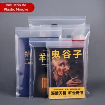 Pungă transparentă impermeabilă pentru ambalarea hainelor, cu sigilare automată, lungimea sigiliului 1,5 cm, toleranță 1–3 mm, din material nou.