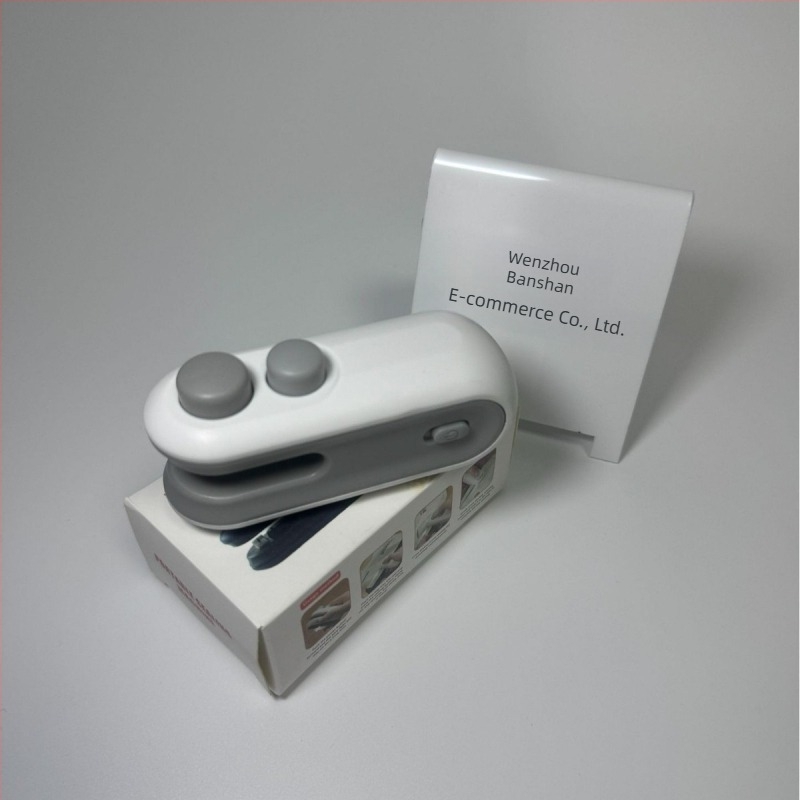 Mini mașină de sigilat și tăiat pentru ambalaje din plastic, încălzire rapidă, 3,7V reîncărcabilă, 16W, carcasă ABS, model TX-006
