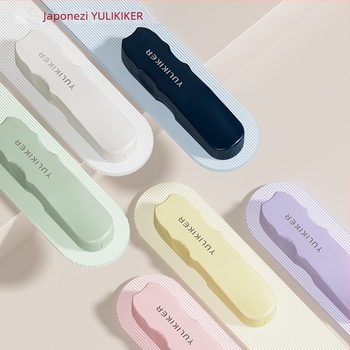 Cutie pentru medicamente cu secționator de pastile și distribuator | Model M5673 | Material: ABS și oțel inoxidabil 420 | Capacitate 0,005 L | Portabilă cu capac