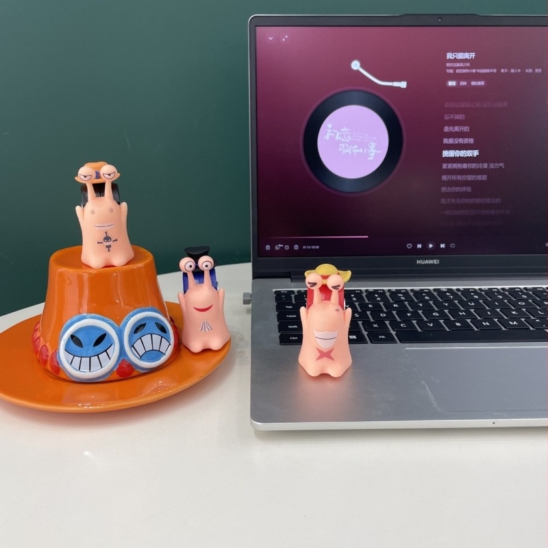 Breloc din plastic cu buton vocal și păpușă înregistratoare – stil desen animat, jucărie relaxantă