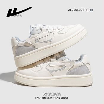 Adidași dama Warrior cu design pe panouri, partea superioară din piele sintetică, talpă din cauciuc, închidere cu șireturi, căptușeală interioară din textile