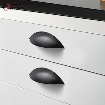 Mâner pentru dulap cu design semicerc, în formă de urechi, din aliaj de zinc, model 6618, placare electrolitică