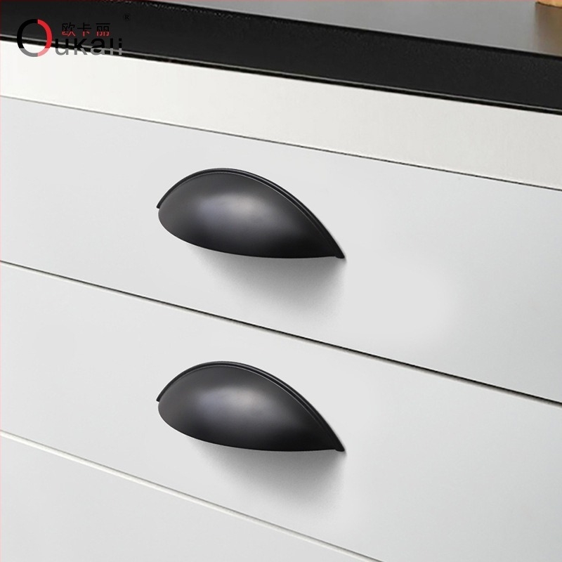 Mâner pentru dulap cu design semicerc, în formă de urechi, din aliaj de zinc, model 6618, placare electrolitică