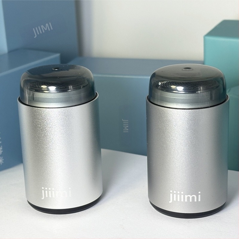 Aparat de ras electric cu cap rotativ de 1 lamă, încărcare USB-C, autonomie 45 de minute, încărcare 1 oră, baterie încorporată 100–300 mAh, lamă lavabilă