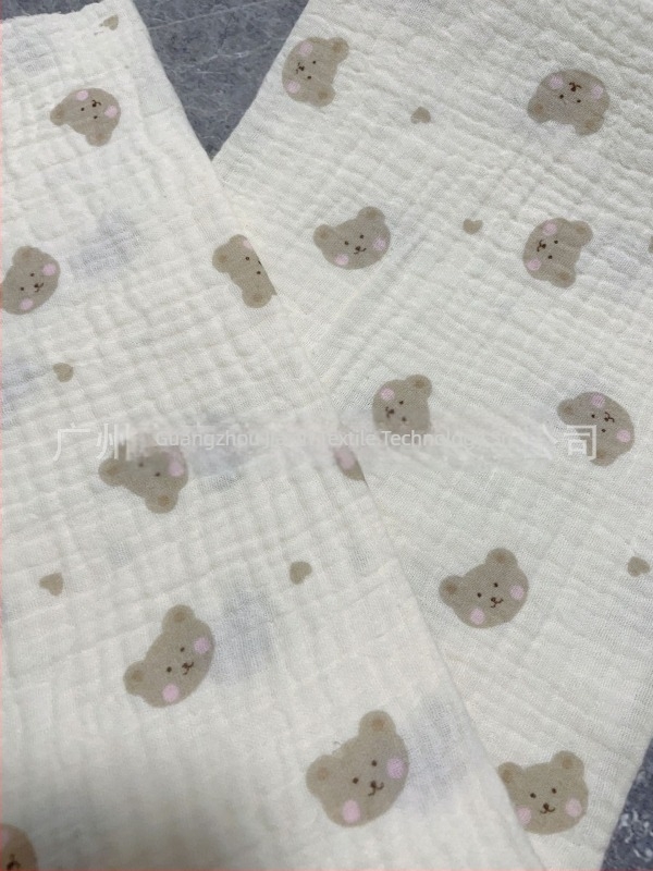 Țesătură din bumbac dublu muslin cu imprimare urs pentru pijamale și haine de casă; 100% bumbac; vopsire cilindrică; imprimeu cu motive vegetale