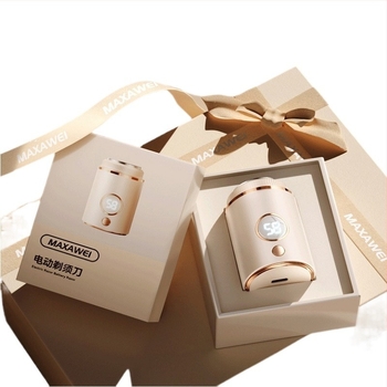 Aparat de ras electric pentru bărbați cu motor fără perii, cap de tăiere cu trei inele plutitoare și 18 lame, încărcare USB‑C rapidă, baterie încorporată 500–800 mAh, autonomie peste 60 de minute