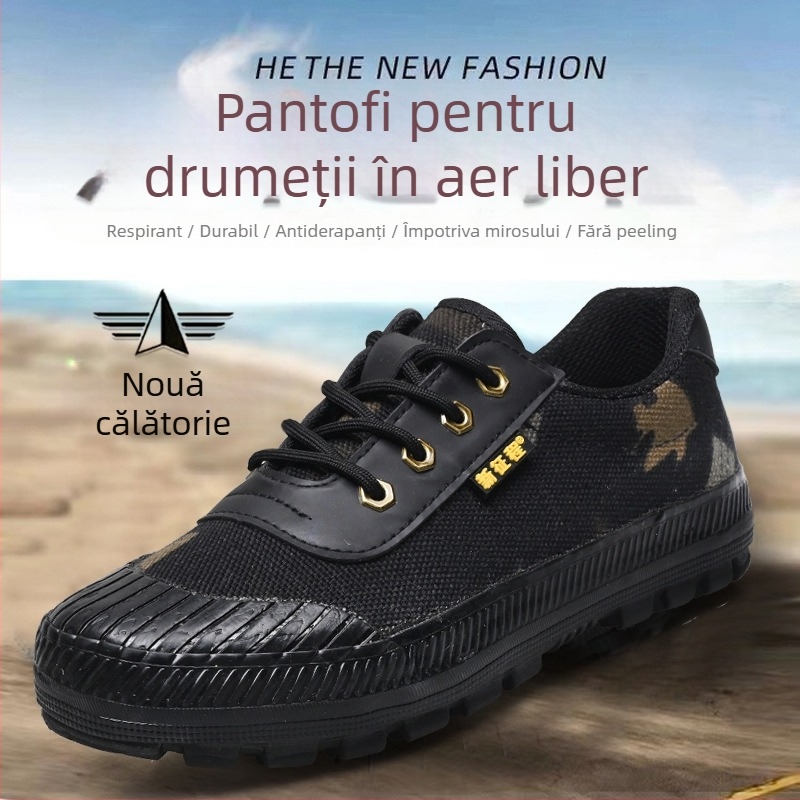Pantofi sport camuflați din pânză – respirabili, impermeabili, antiderapanti, rezistenți; talpă din cauciuc; gleznă joasă; vârf rotund