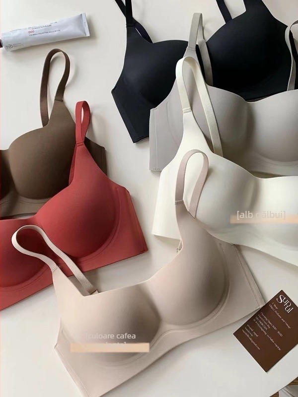 Sutien cu decolteu drept, suport fără cusături, cupe modelate cu vârf subțire și bază mai groasă, material principal nylon, închidere la spate cu patru rânduri de cârlige