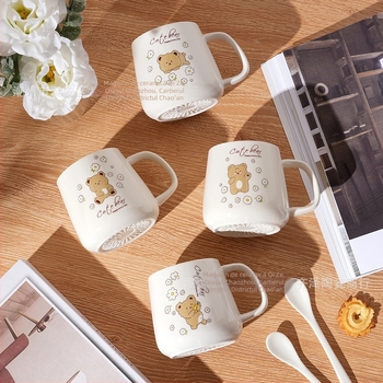 Cană ceramică cilindrică, cu capac și lingură, pentru uz casnic