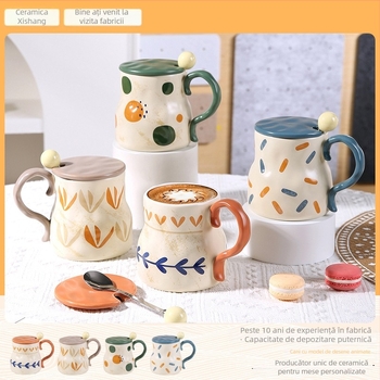 Cană ceramică cu capac și lingură – formă neregulată, porțelan, set de trei piese, personalizabil