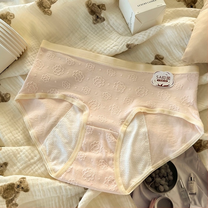 Chilot menstrual, talie medie, material principal 95% bumbac, căptușeală a zonei crac 100% bumbac; stil: slipuri; funcție: fiziologie.