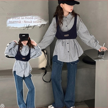 Set pentru fetițe, trei piese, primăvară-toamnă, în carouri, poliester 70%, cămașă cu mânecă lungă și blugi