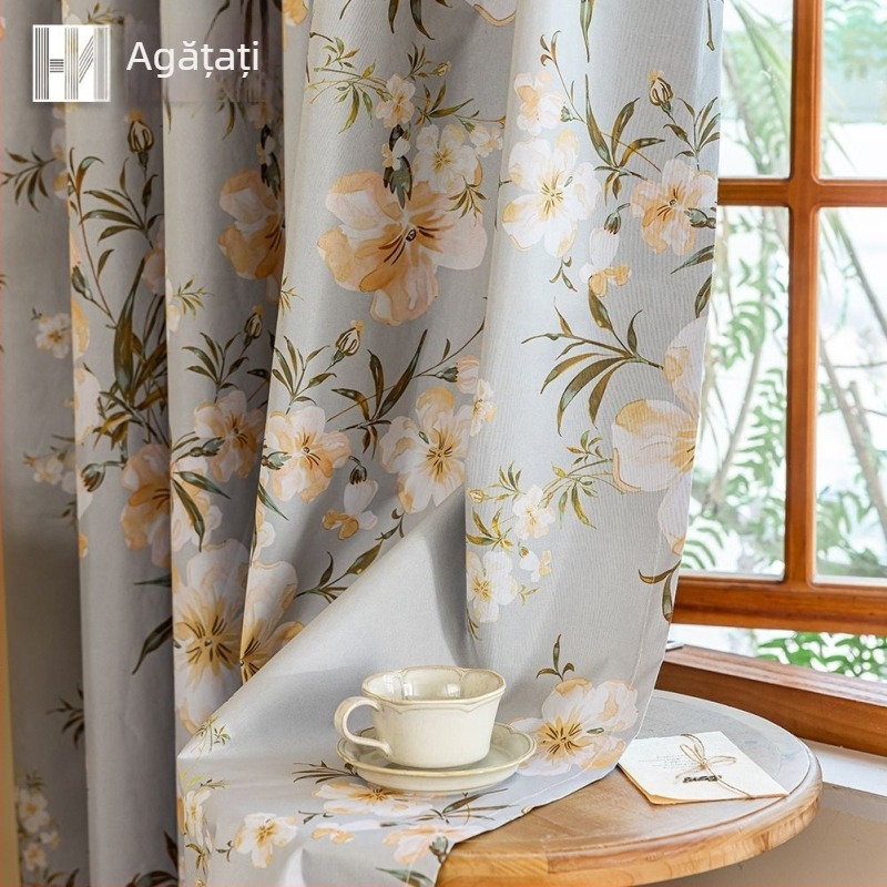 Țesătură pentru perdea din poliester cu imprimeu floral, umbrire înaltă 71–90%, potrivită pentru birou, sufragerie, hol, balcon, spații comerciale