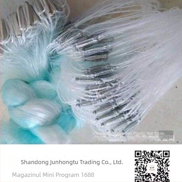 Plasă de pescuit cu trei straturi, din fir de nailon, plasă de scufundare; ochiuri de 4 degete; diametrul firului 0,11 mm; material: fir de pescuit