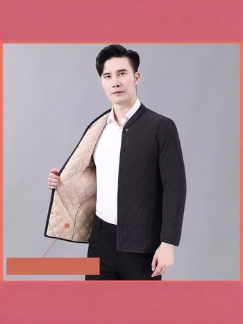 Jachetă de iarnă din bumbac, căptușită cu fleece, guler înalt, mâneci lungi, croială normală, buzunare laterale, închidere cu nasturi, lungime normală