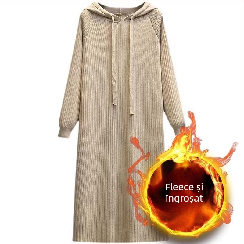 Rochie lungă cu glugă din rayon, croială dreaptă, model dungat/monocrom, lansare primăvara 2025.