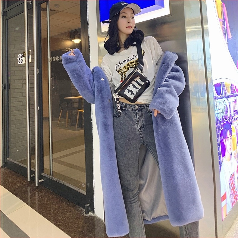 Palton de damă din blană artificială, lungime medie, glugă, mâneci lungi, stil britanic