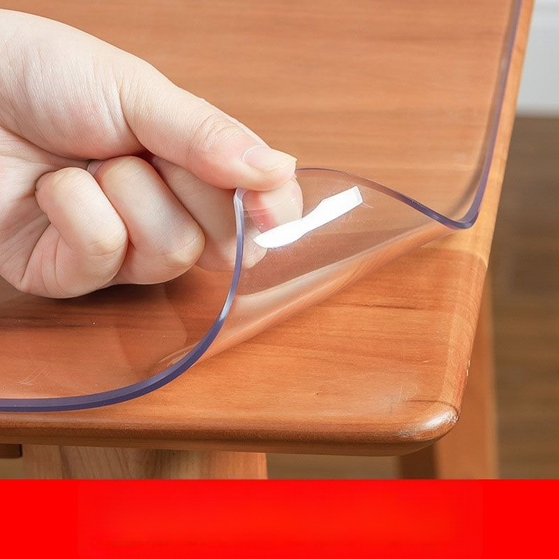 Protector de masă din PVC, transparent, dreptunghiular, grosime 0.7–2.5 mm, antiderapant și izolație termică, pentru uz hotelier