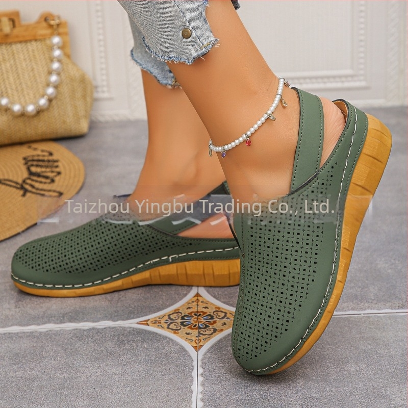 Sandale cu o curea, talpă groasă din PU, partea superioară din piele sintetică, închidere prin legare în față, stil lejer