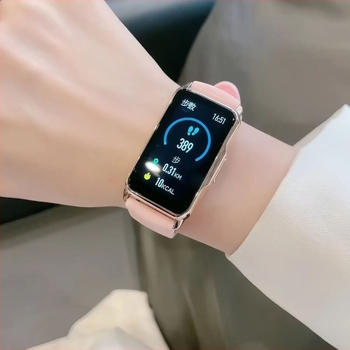 Ceas inteligent sport pentru alergat, curea din silicon, carcasă din plastic, nu este rezistent la apă, numără pași și monitorizează ritmul cardiac.